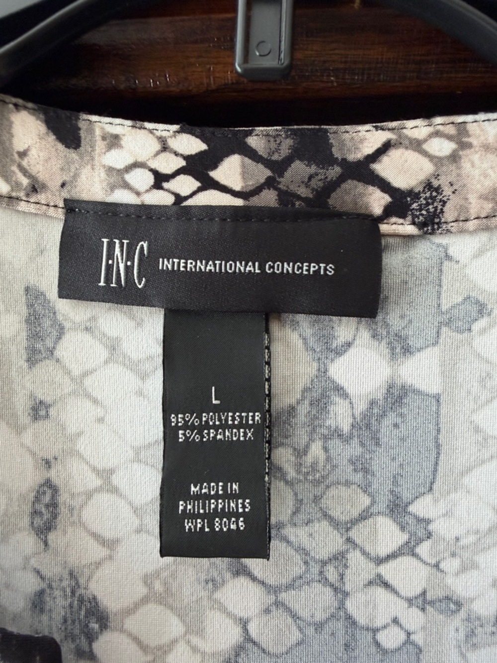 INC International Concepts Black and Cream Snake-Print Sleeveless Top - Picture 2 of 8